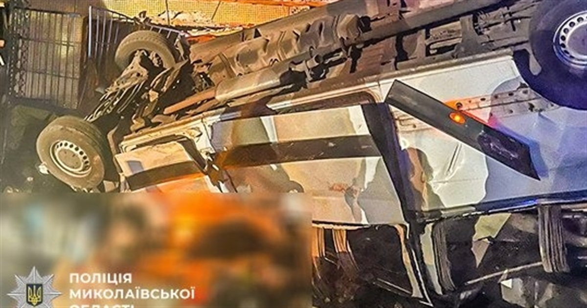 Страшна ДТП на Миколаївщині: рейсовий автобус злетів у кювет, троє загиблих. Оновлено
