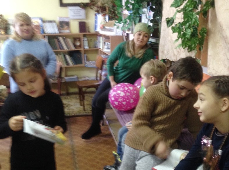 Бібліотека НВК № 2 запросила у гості особливих читачів
