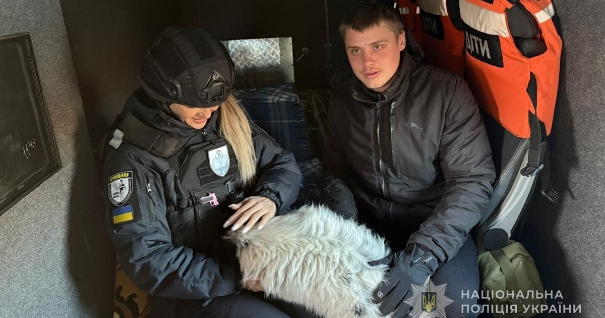 Під прицілом авіабомб і дронів: «Білі янголи» Сумщини евакуювали хлопця разом із його улюбленцями