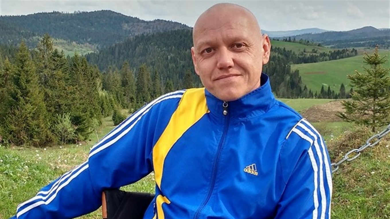 Лікуючи тіло і душу. Як житель Городка, який втратив ноги, рятує інших
