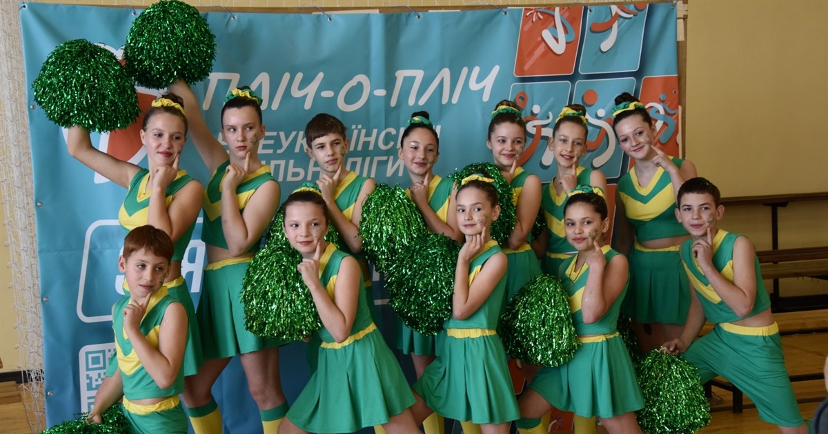 Фінальні змагання з черлідингу: на Звягельщині визнали трійку кращих команд району