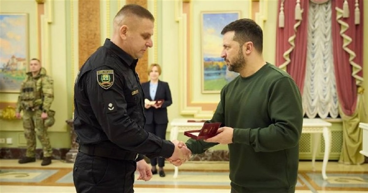 Геннадій Юдін отримав орден. У складі «Білих Янголів» він евакуював сотні людей з прифронту