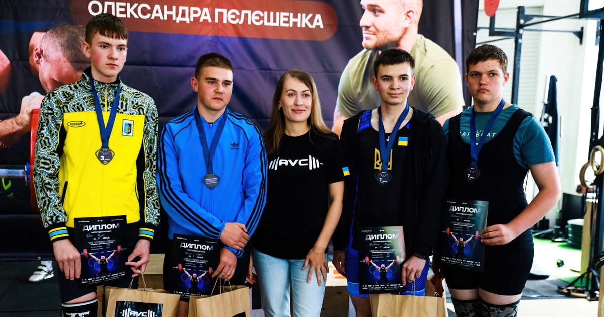 Спорт як символ пам’яті: важкоатлети Городка й Києва вшанували героя Олександра Пєлєшенка