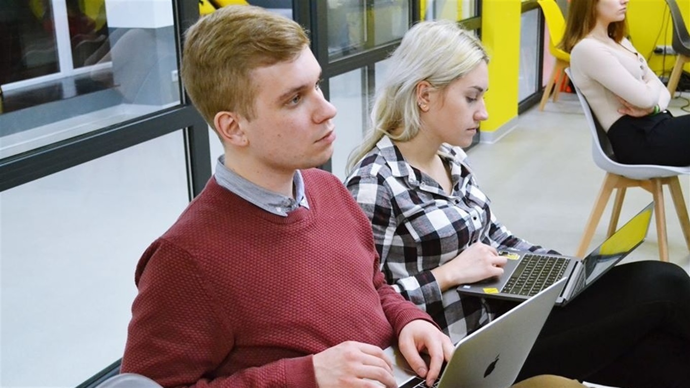 Хочу стать IT-шником. Как записаться на бесплатные курсы для жителей Донбасса