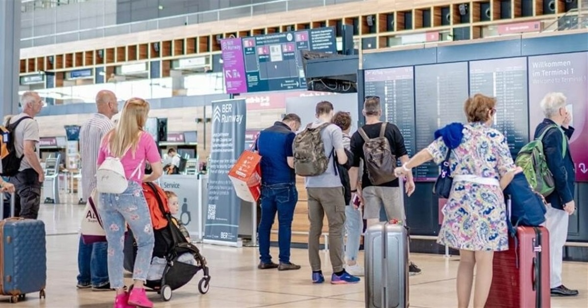 Нова система EES паралізувала аеропорти Європи — там годинні черги. Де найбільші затримки