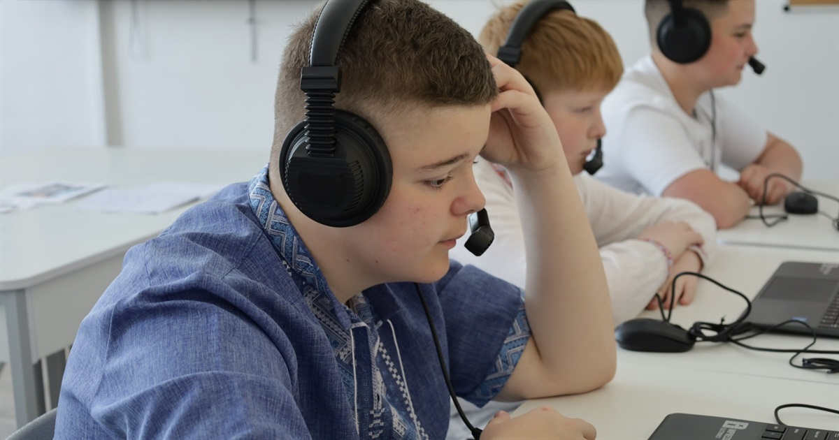 У Жмеринському ліцеї №2 облаштували лінгафонний кабінет: переваги для учнів та викладачів