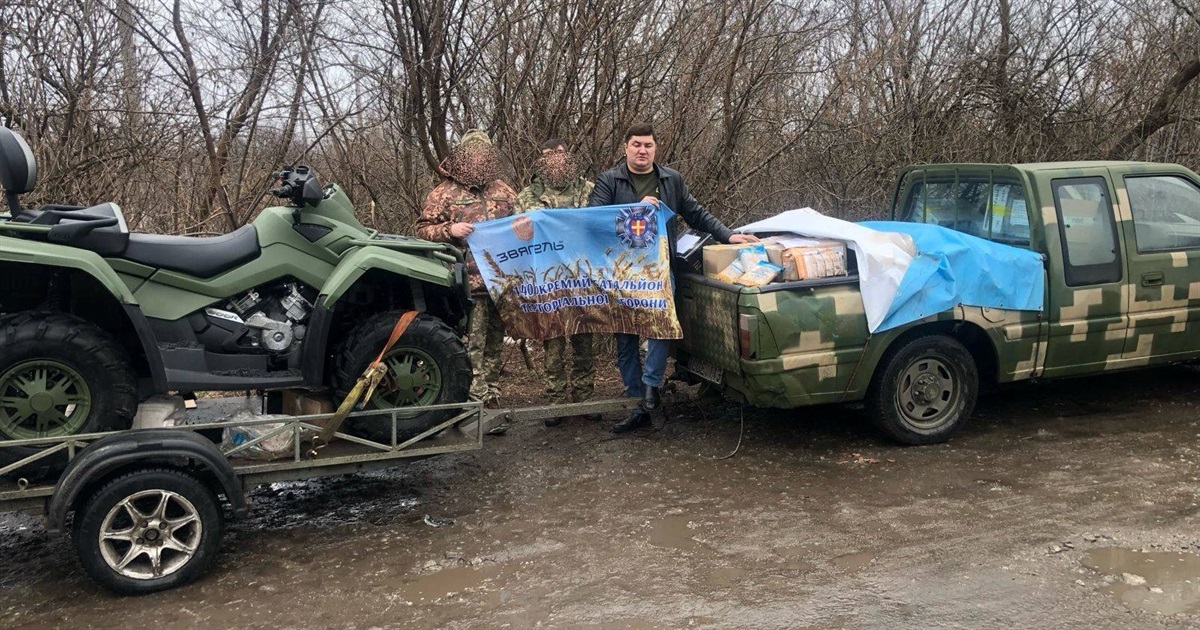 Громади Звягельщини передали на фронт позашляховик, квадроцикл, теплі речі та домашні смаколики