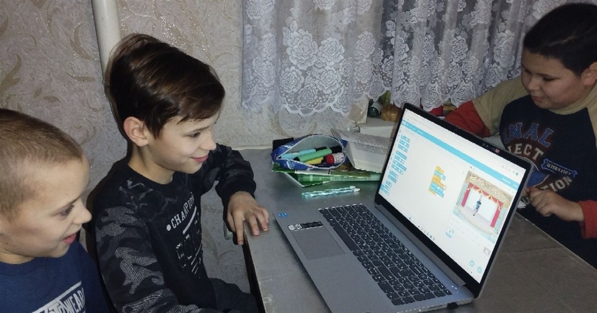 Хроніки дистанційного навчання: досвід родини з Червоногригорівки