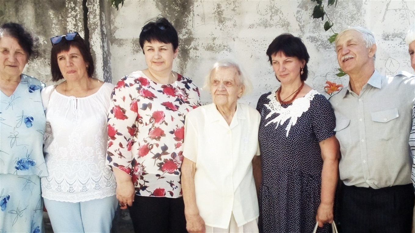 Корюківська та менська вчителька відсвяткувала 90-річчя