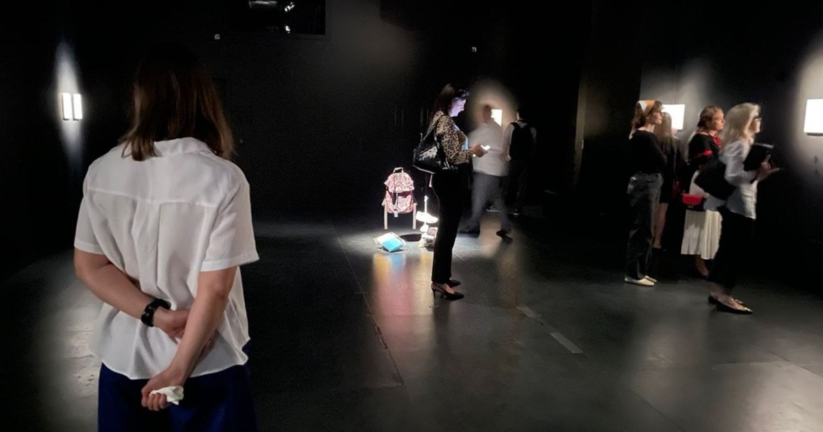 Невидимі шрами війни: в Абу-Дабі відкрили інсталяцію «Незвідність» Валерії Головіної