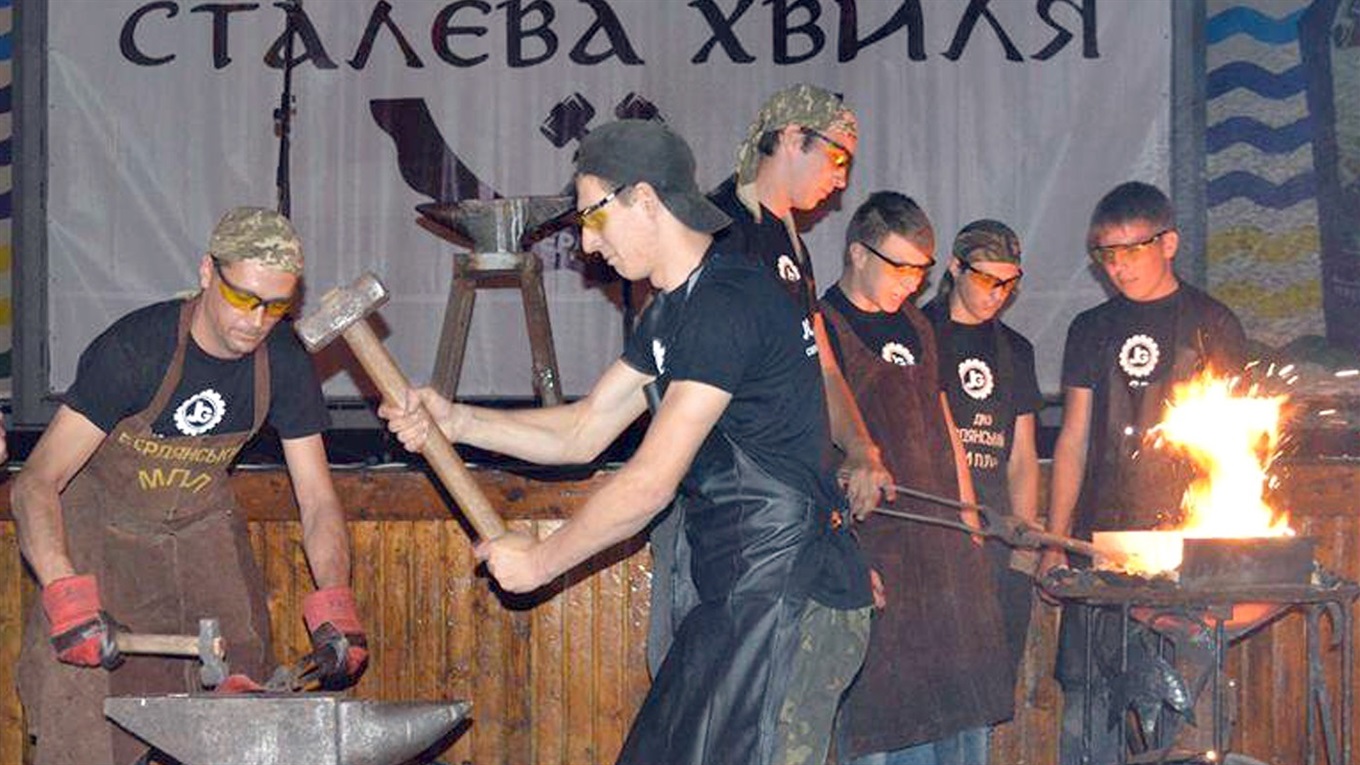Хотите селфи с Эйфелевой башней? Тогда вам не на запад, а на восток – в Бердянск, на фестиваль