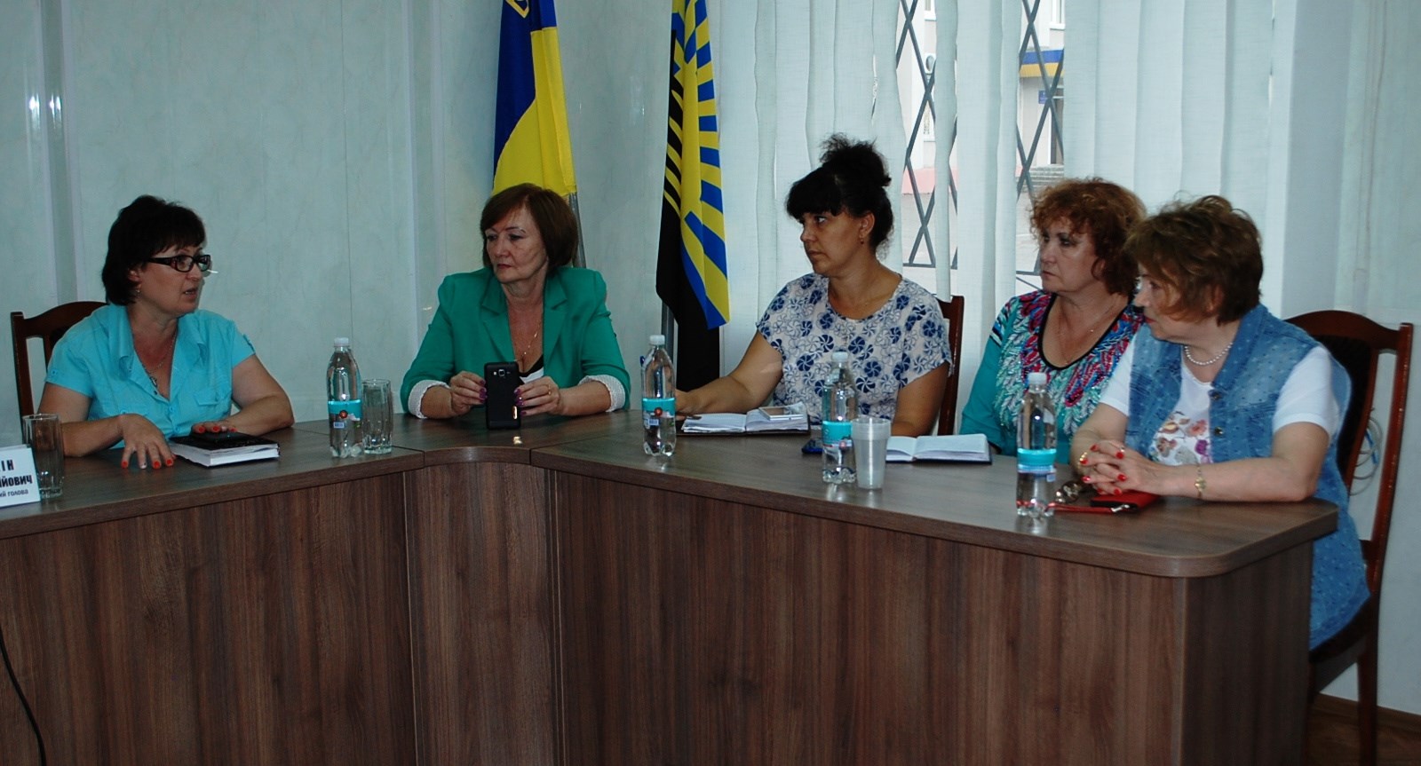 Хто отримав гроші за українізацію