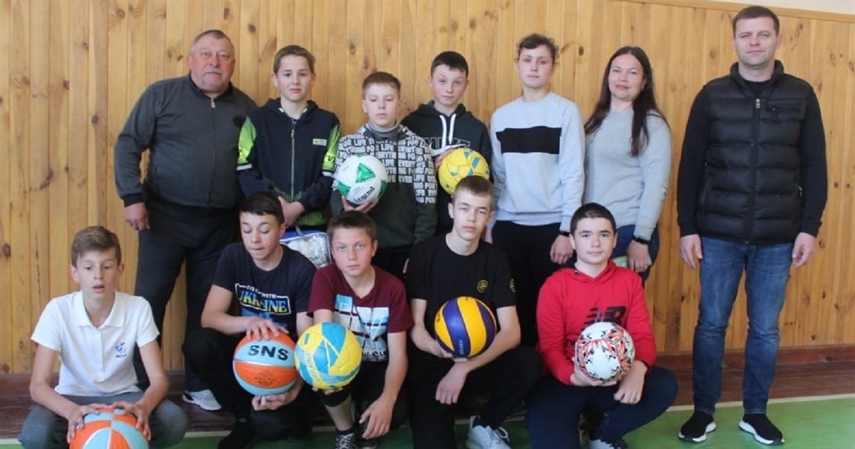 Корделівський ліцей отримав спортінвентар від благодійного фонду Миколи Філонова