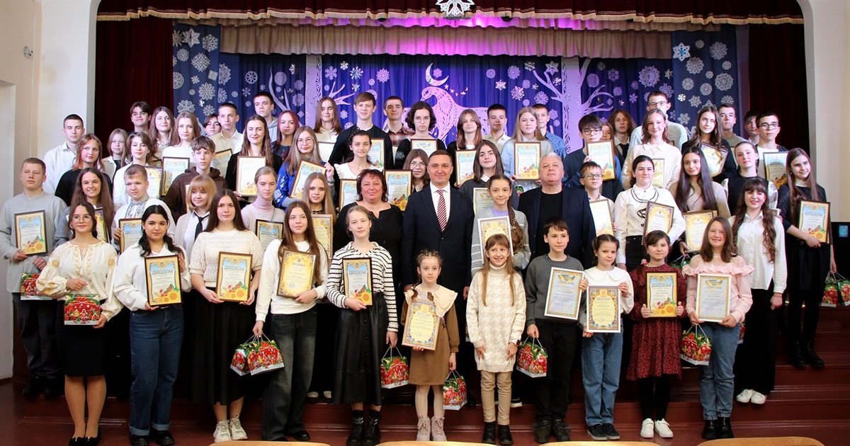 У Ніжині відбулось традиційне щорічне нагородження обдарованої учнівської молоді