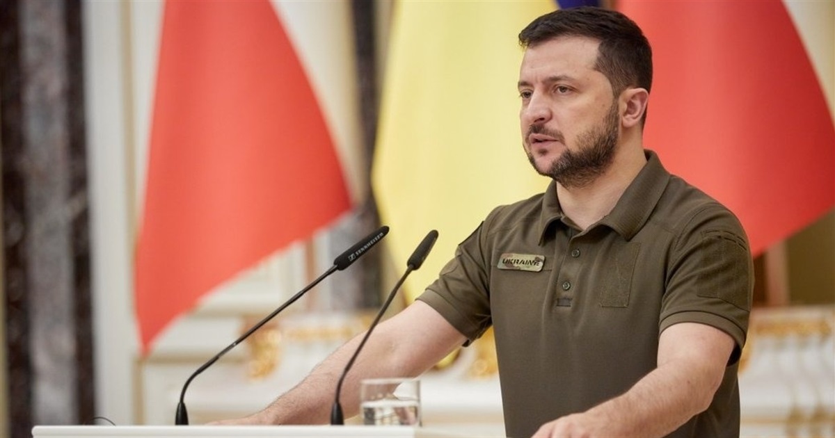 Зеленський відреагував на петицію скасувати заборону виїзду чоловіків за кордон