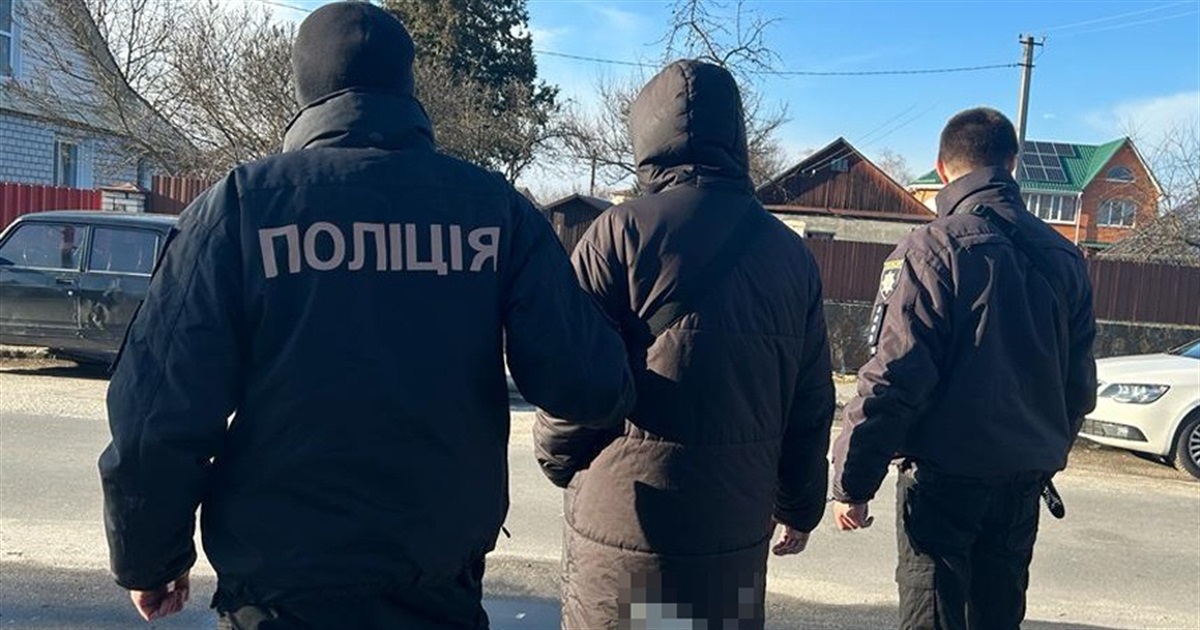 Звягельські поліцейські затримали організаторів інтернет-наркокрамниці