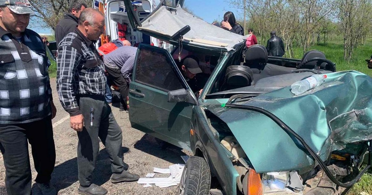 Под Измаилом столкнулись два автомобиля: пострадало шесть человек