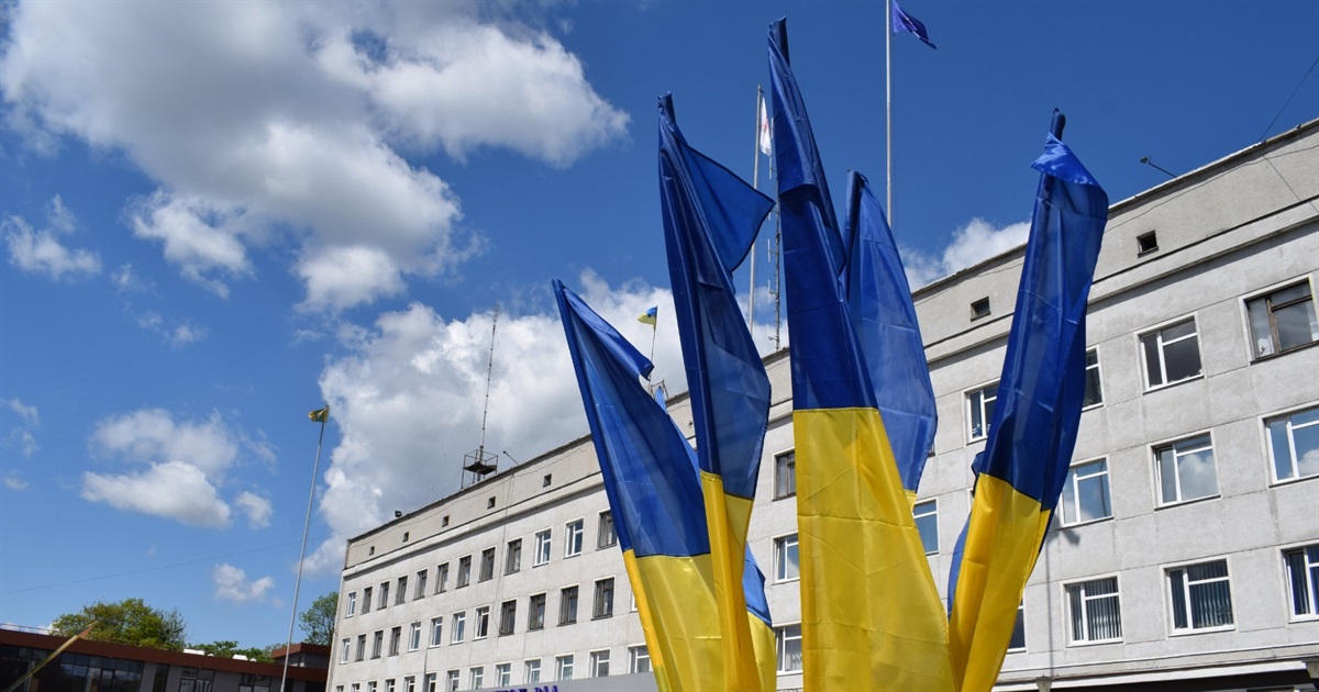Шкільний автобус, оздоровлення дітей та мільйони для військових: на сесії внесли зміни до бюджету