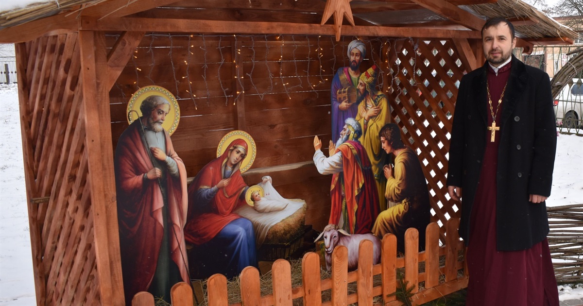 Біля Свято-Єфремівського храму спорудили різдвяний вертеп