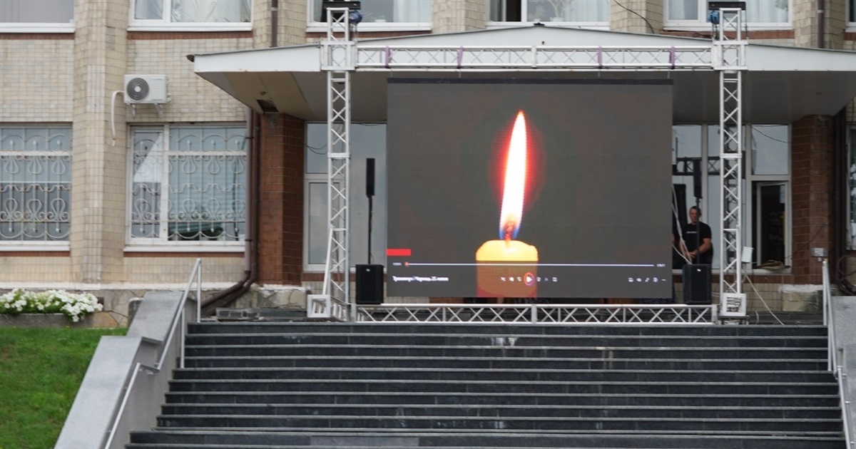 У Городку вшанували загиблих воїнів Віталія Чернеця і Валентина Трохимчука