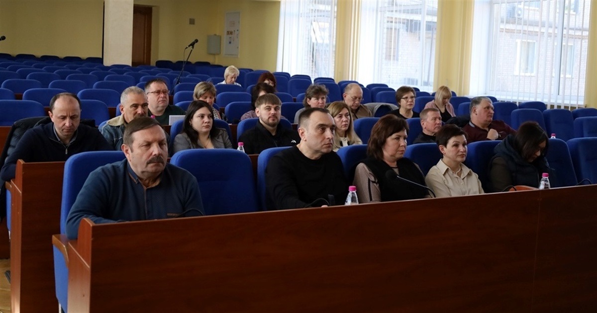Затвердження плану благоустрою, звіт КП "Звягельсервіс" та завершення опалювального сезону: виконком