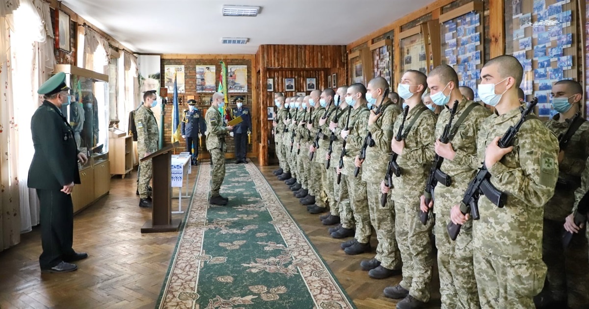 28 новобранців-прикордонників присягнули на вірність українському народові