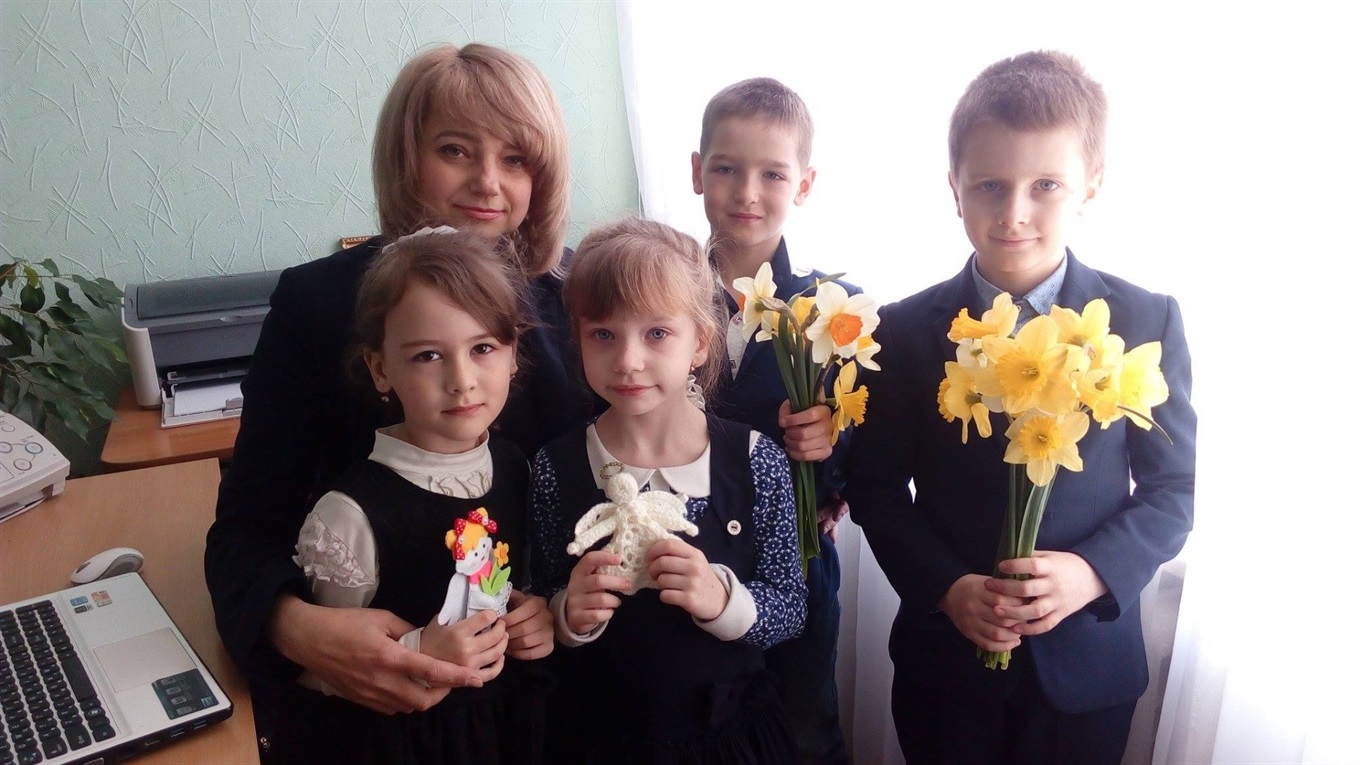 Уехала из Горловки, возглавила новую школу,  получила орден от Филарета: история Светланы Бережной