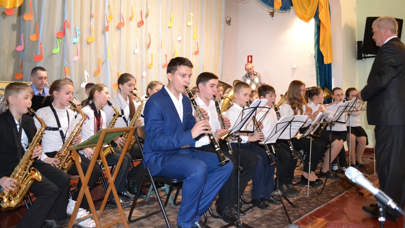 Доля музичної школи у Володимирці. Гільйотина для культури і мистецької освіти чи старт партисипації