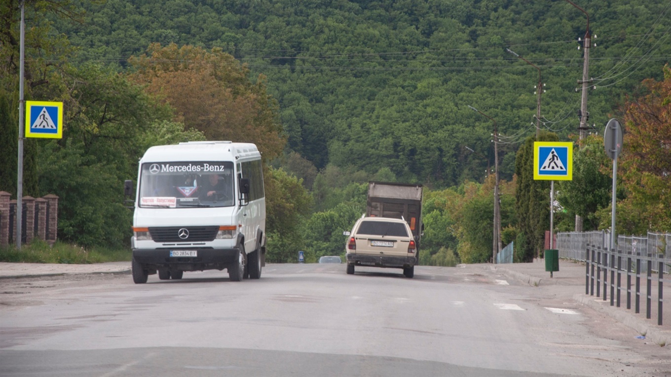 На Чортківщині відновили приміські автобусні перевезення, та пасажирів наразі не густо