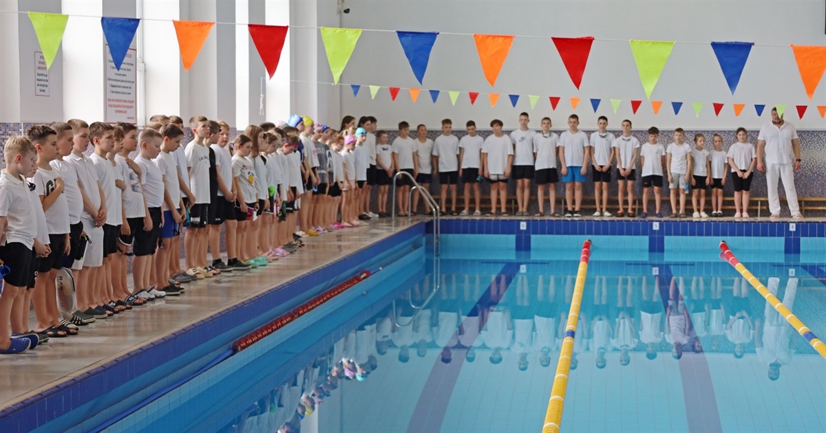 100 жмеринчан взяли участь у відкритій першості з плавання серед юнаків та дівчат