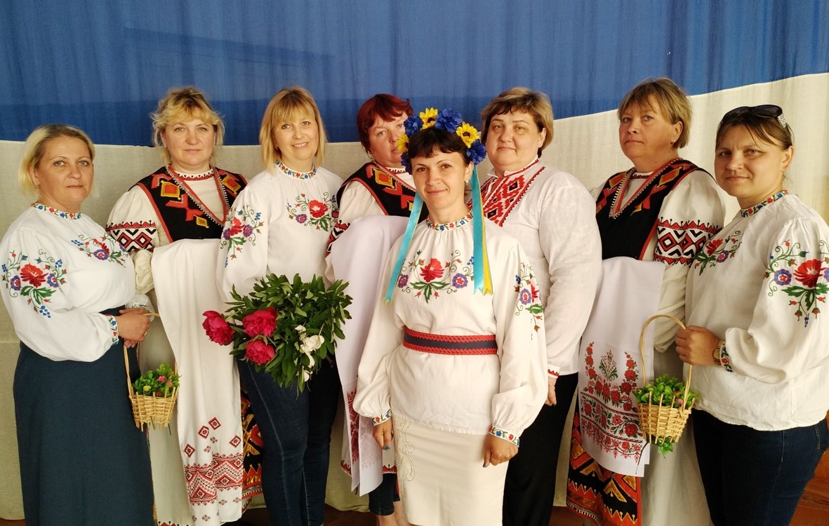 У Іванівці пройшов конкурс «Фото у вишиванці»