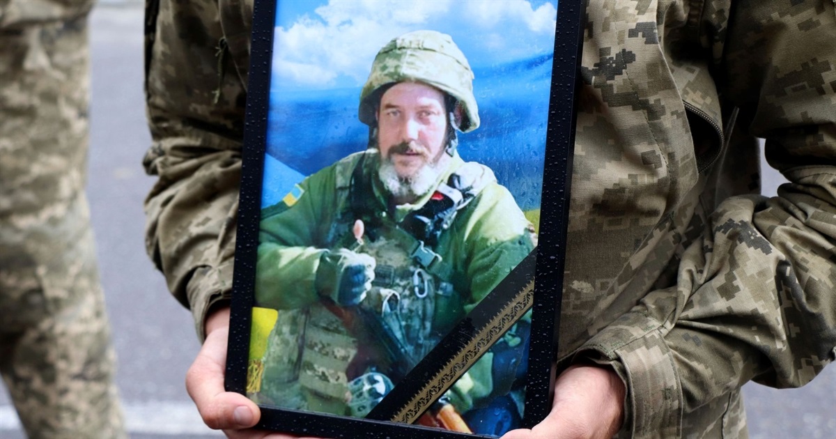 У Вараші попрощалися із старшим сержантом 118-ОМБ