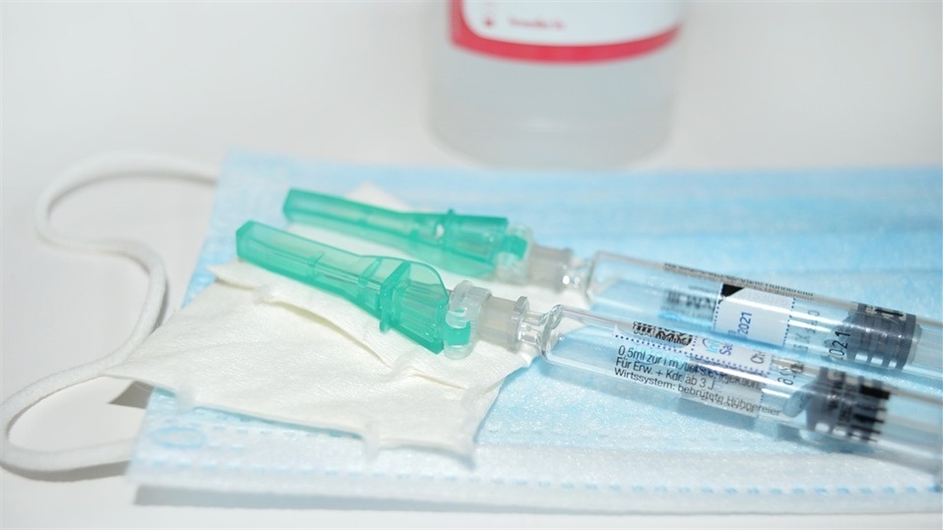 Портал з питань вакцинації від COVID-19: для чого створили, та що можна дізнатися