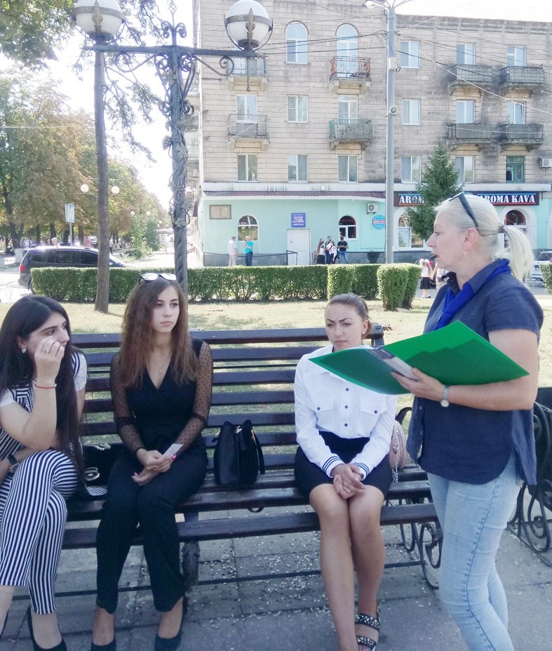 На вулиці міста вийшли рекрутери