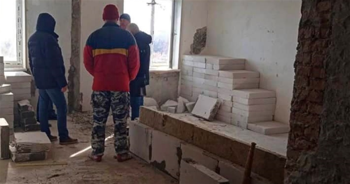 На Одещині за 73 млн гривень відновлюють будинок, уражений ракетою. Чому до цього є питання?