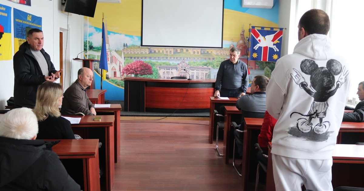 Безпечна весна для бджіл: роз’яснення для пасічників та аграріїв