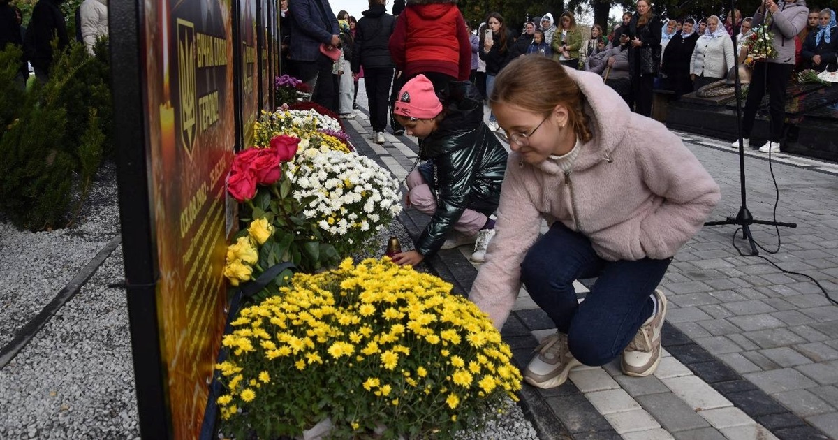 На Звягельщині відкрили меморіальний комплекс після реставрації