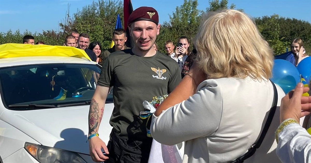 Змушували здирати каменем татуювання з тризубом. Мар’ян Касприк потрапив у полон під Попасною