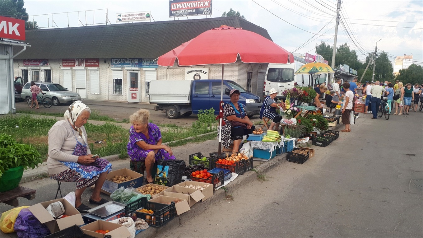У Переяславі на базарі масово продавали качани цукрової кукурудзи. Ціна на них знизилася