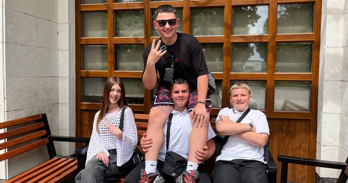 Пакунки бабусям замість челенджів у ТікТоці: як переяславські школярі роблять добро