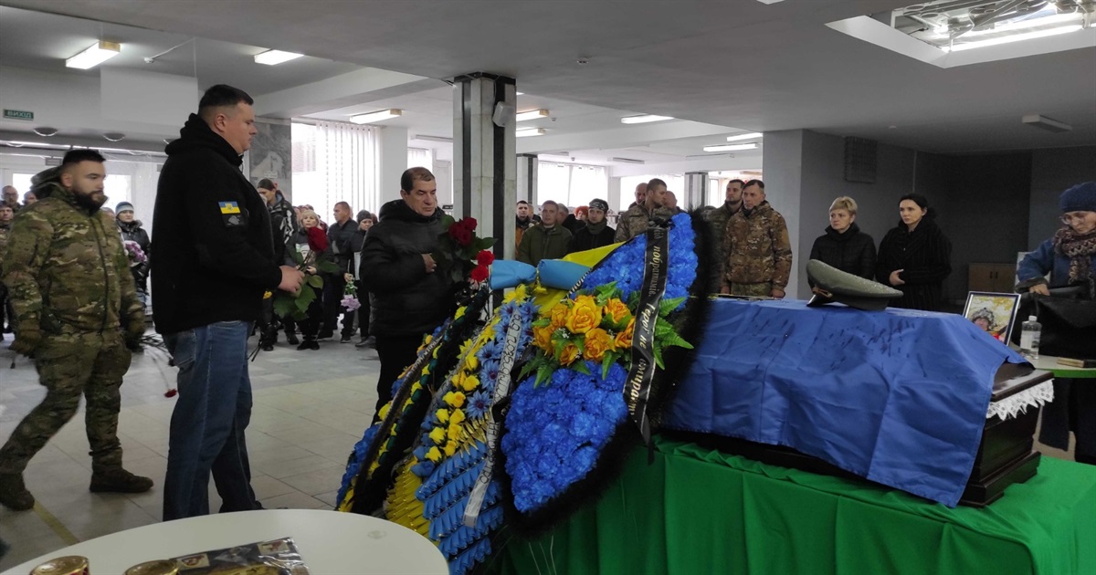 У Дніпрі попрощалися з Андрієм Жидковим. Якими були останні хвилини життя захисника з Луганщини