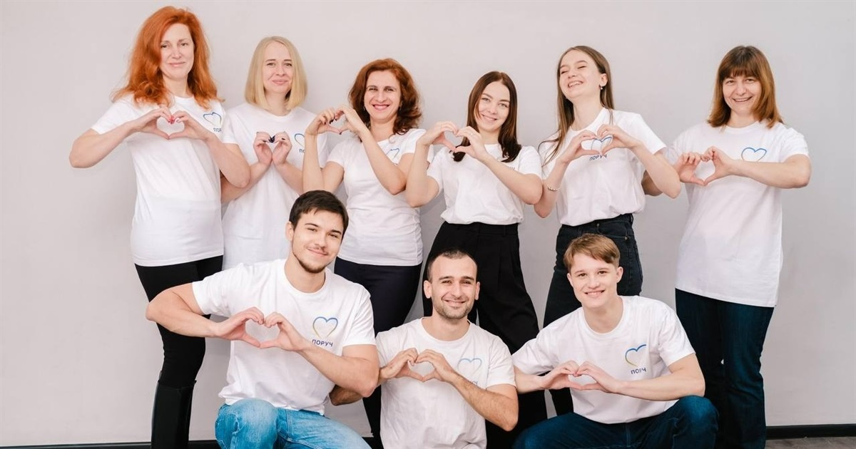 ПОРУЧ SPACE і гуманітарні місії на схід. Як працює волонтерська спілка, яку створили переселенці
