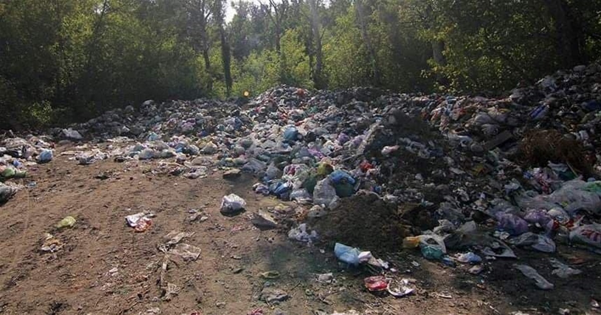 Комунальне підприємство на Житомирщині забруднювало землю відходами