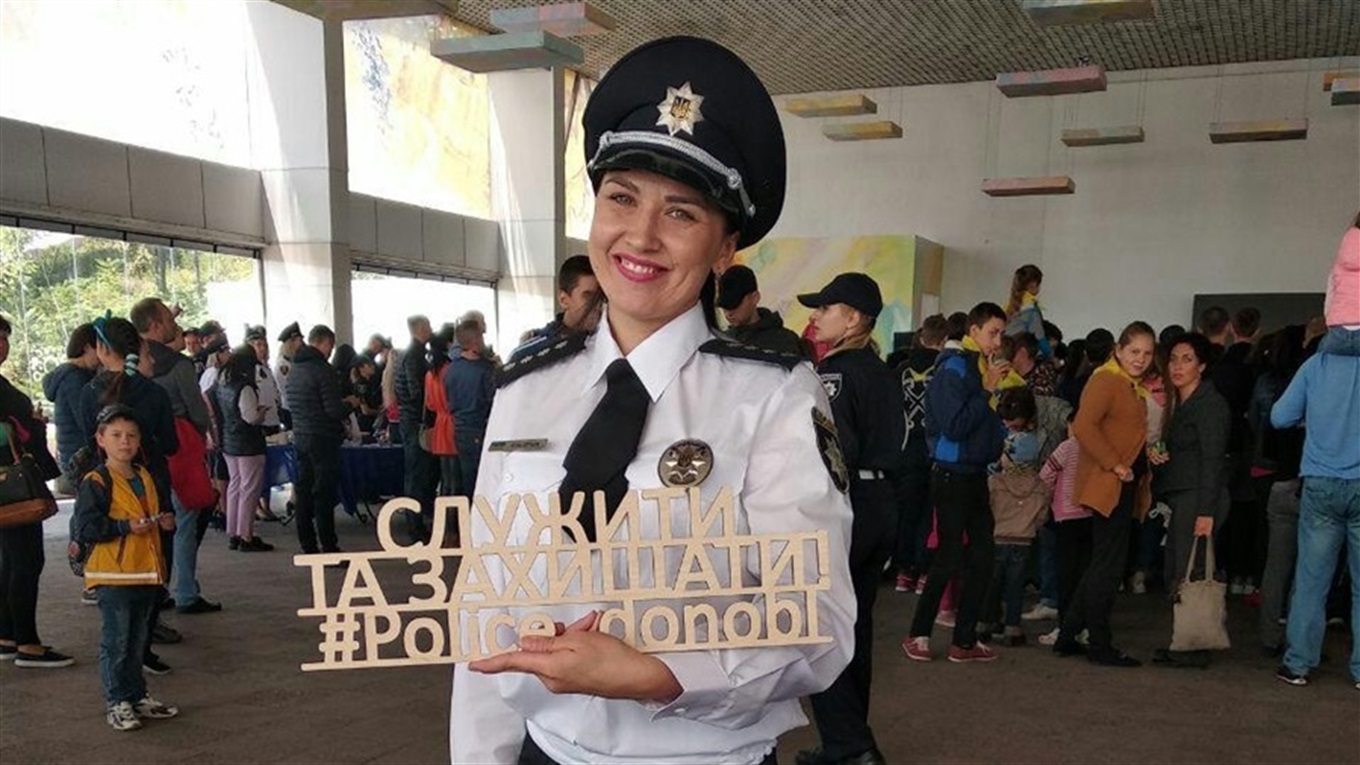 «Нема коли бути слабкою» — капітан поліції Алла Печура про особливості роботи в Мар’їнському районі