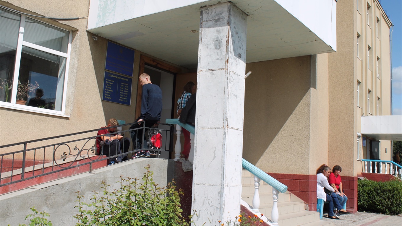 Покрокова інструкція: Як отримати бiометричний паспорт у Старконi