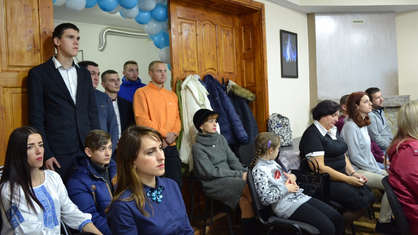 У Калуші відкрили центр для молоді, де можна буде розважатися і працювати. Але є одне «але»