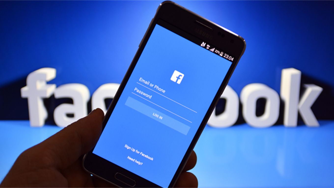 Говорить Facebook: що обговорюють новоградці в мережі