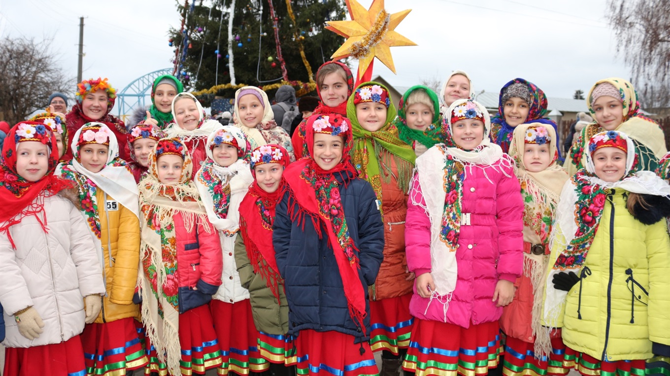 Фоторепортаж з відкриття головної ялинки міста
