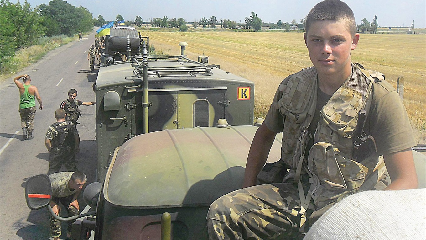 Вижив у Амвросіївці, Савур-могилі та Степанівці: історія 19-річного Віталія Шевчука