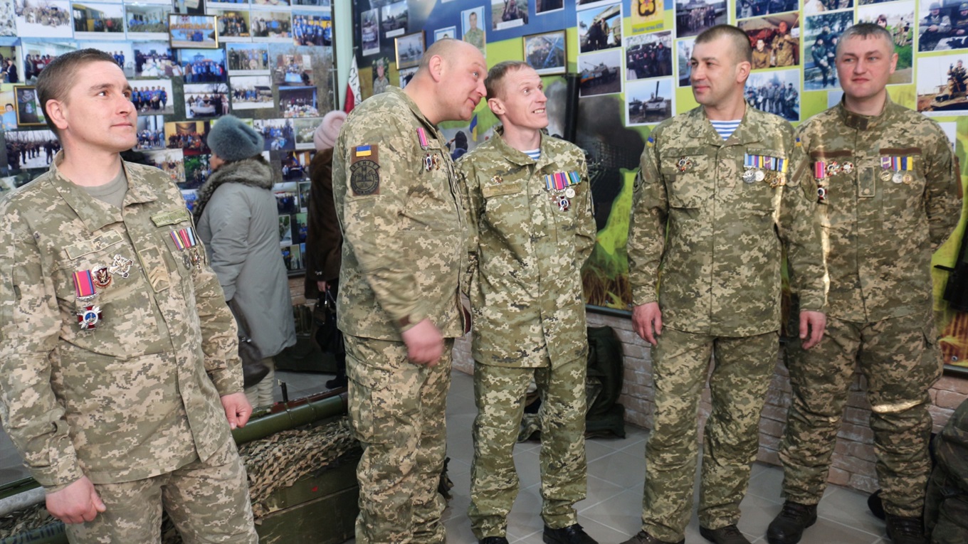 Прапор з підписами, особисті речі солдат. У Старокостянтинові відкрили музей АТО